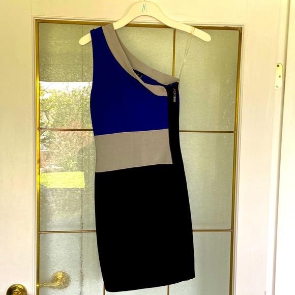 Guess by Marciano one shoulder bandage dress - Picture 1 of 3